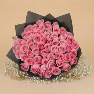 Blush Noir 100 Roses